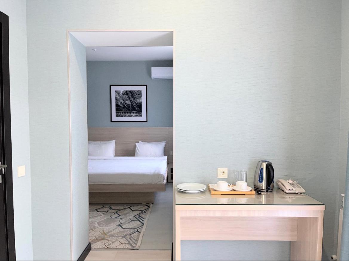 Resident Hotel Gogol Almaty Ngoại thất bức ảnh