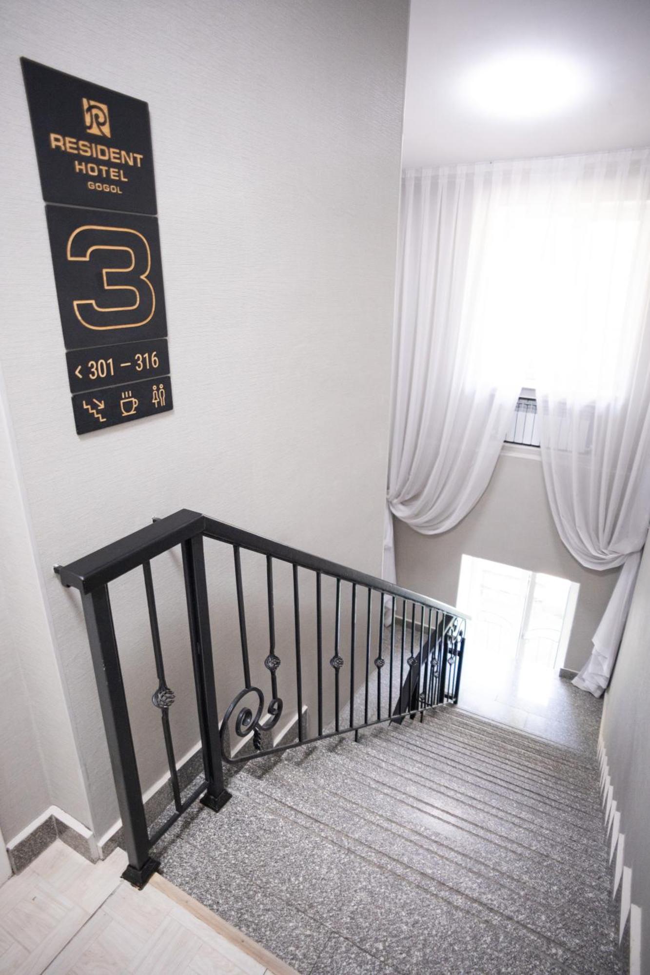Resident Hotel Gogol Almaty Ngoại thất bức ảnh