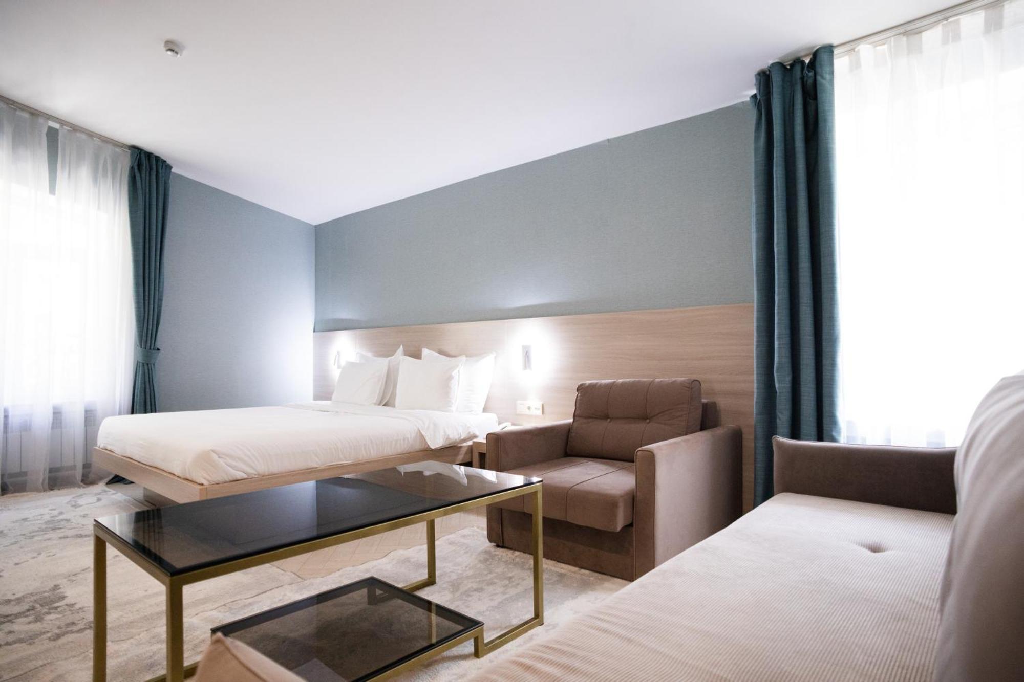 Resident Hotel Gogol Almaty Ngoại thất bức ảnh