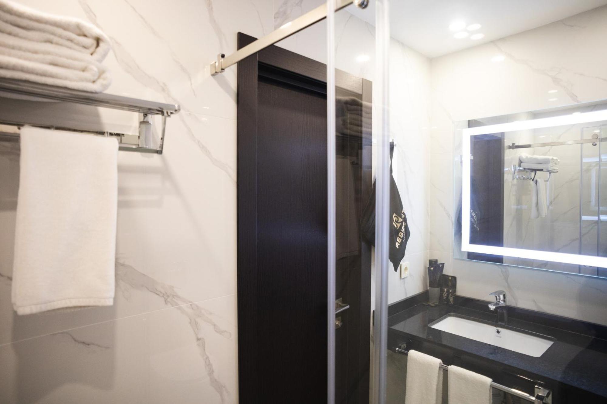 Resident Hotel Gogol Almaty Ngoại thất bức ảnh