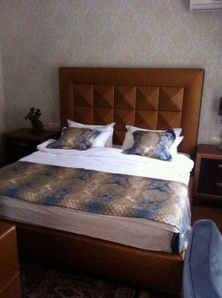 Resident Hotel Gogol Almaty Ngoại thất bức ảnh